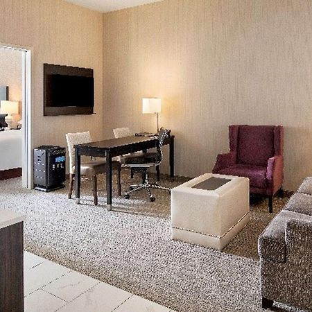 Embassy Suites Louisville Downtown Esterno foto