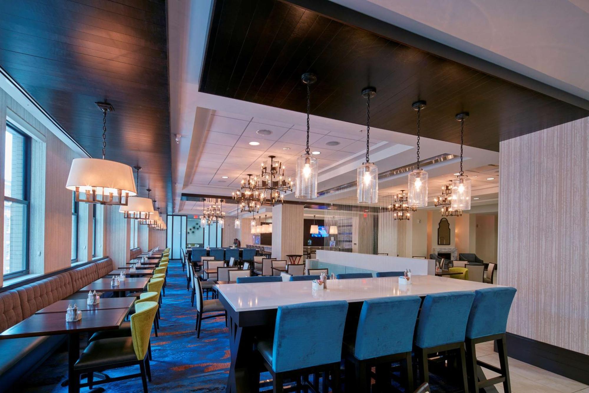 Embassy Suites Louisville Downtown Esterno foto