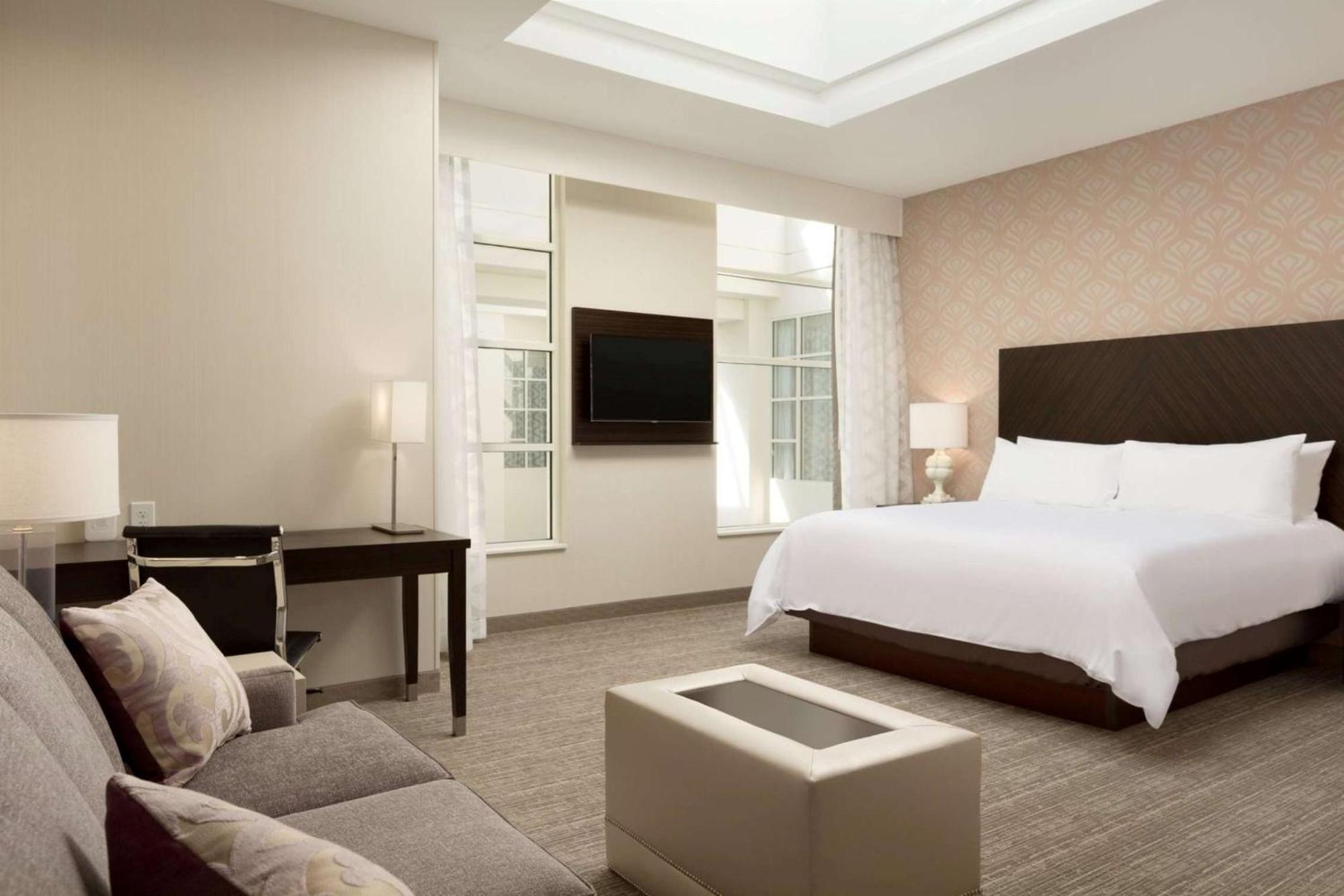 Embassy Suites Louisville Downtown Esterno foto