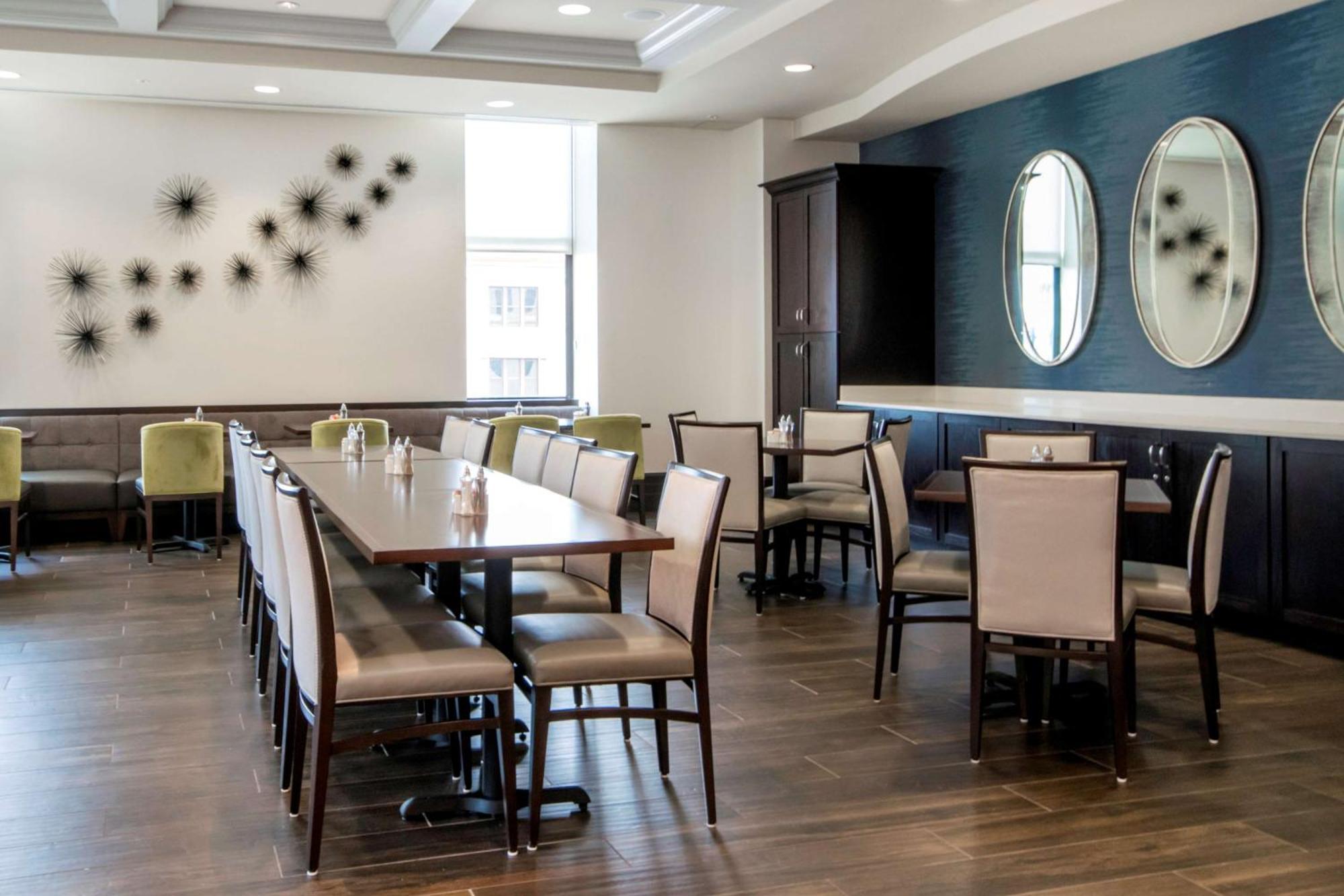 Embassy Suites Louisville Downtown Esterno foto